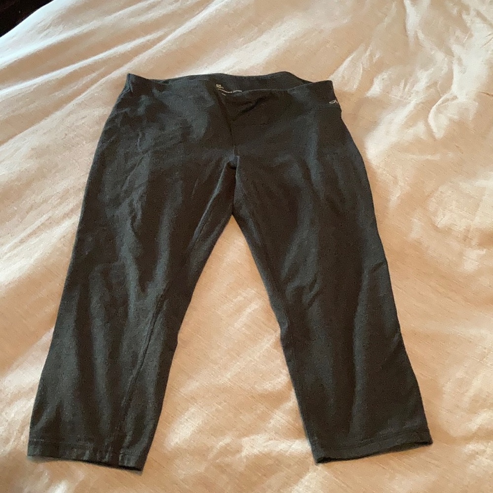 Grey capris